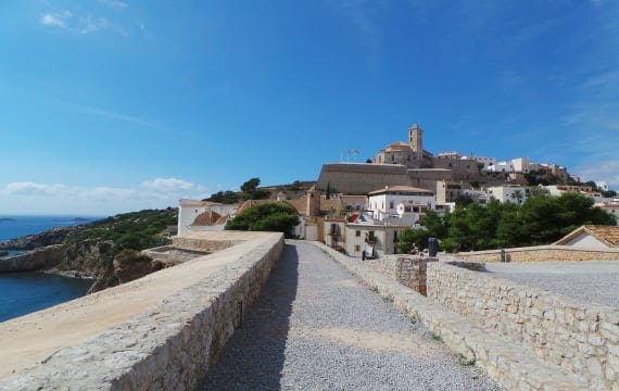 Urlaub für unter 500€  p.P. auf Ibiza