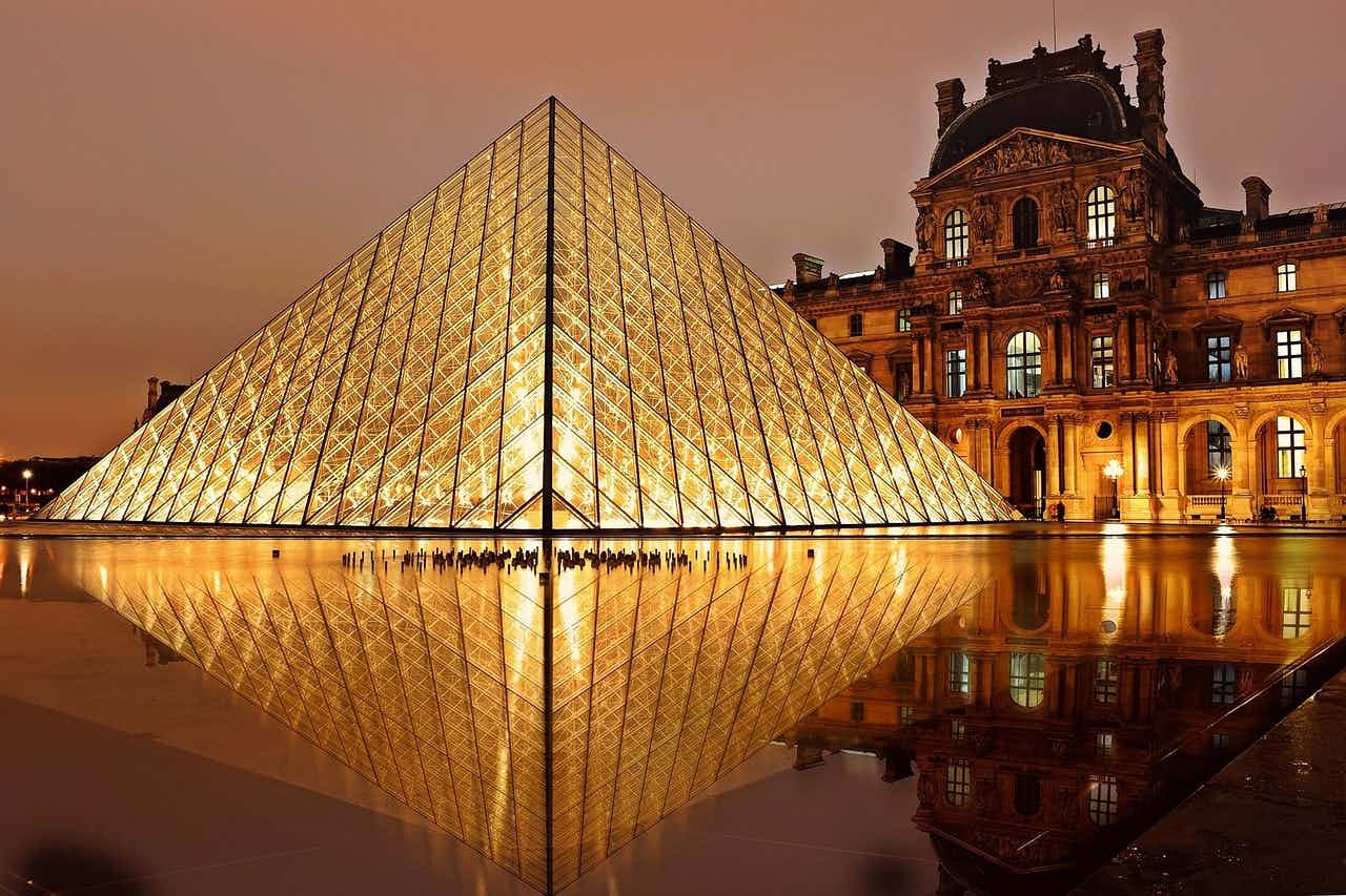 Entdecke die Magie von Paris: Stadt der Liebe und des Lichts